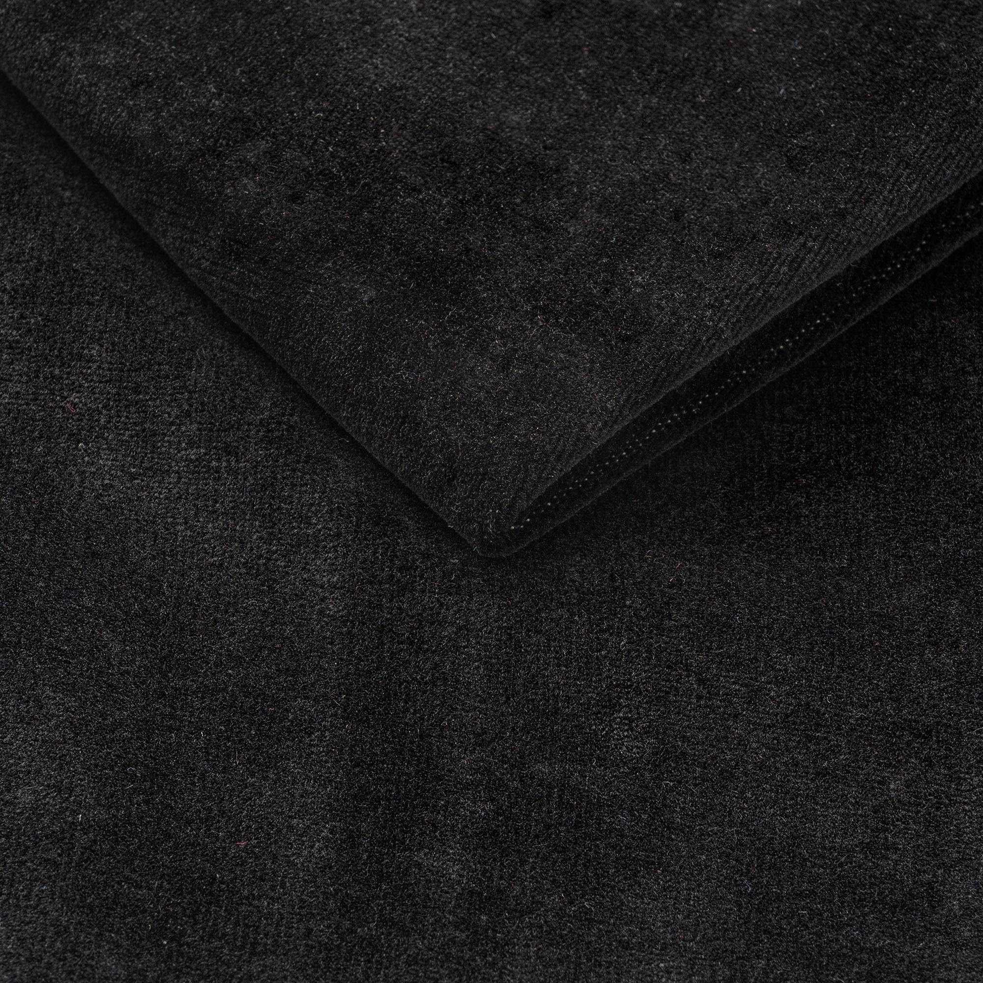 Prześcieradło welurowe na fotel kosmetyczny CZARNE Prześcieradło welurowe na fotel kosmetyczny CZARNE